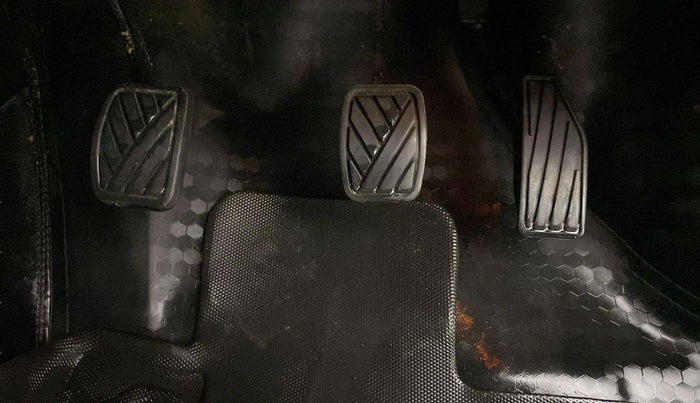 2022 Maruti Baleno ALPHA PETROL 1.2, Petrol, Manual, 50,494 km, Pedals