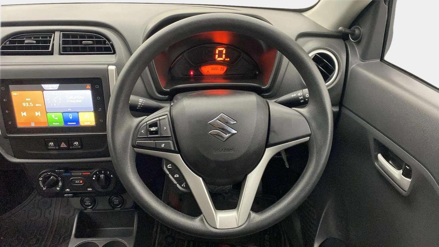 2024 Maruti Alto K10 VXI PLUS AMT, Petrol, Automatic, 3,006 km, Steering Wheel Close Up
