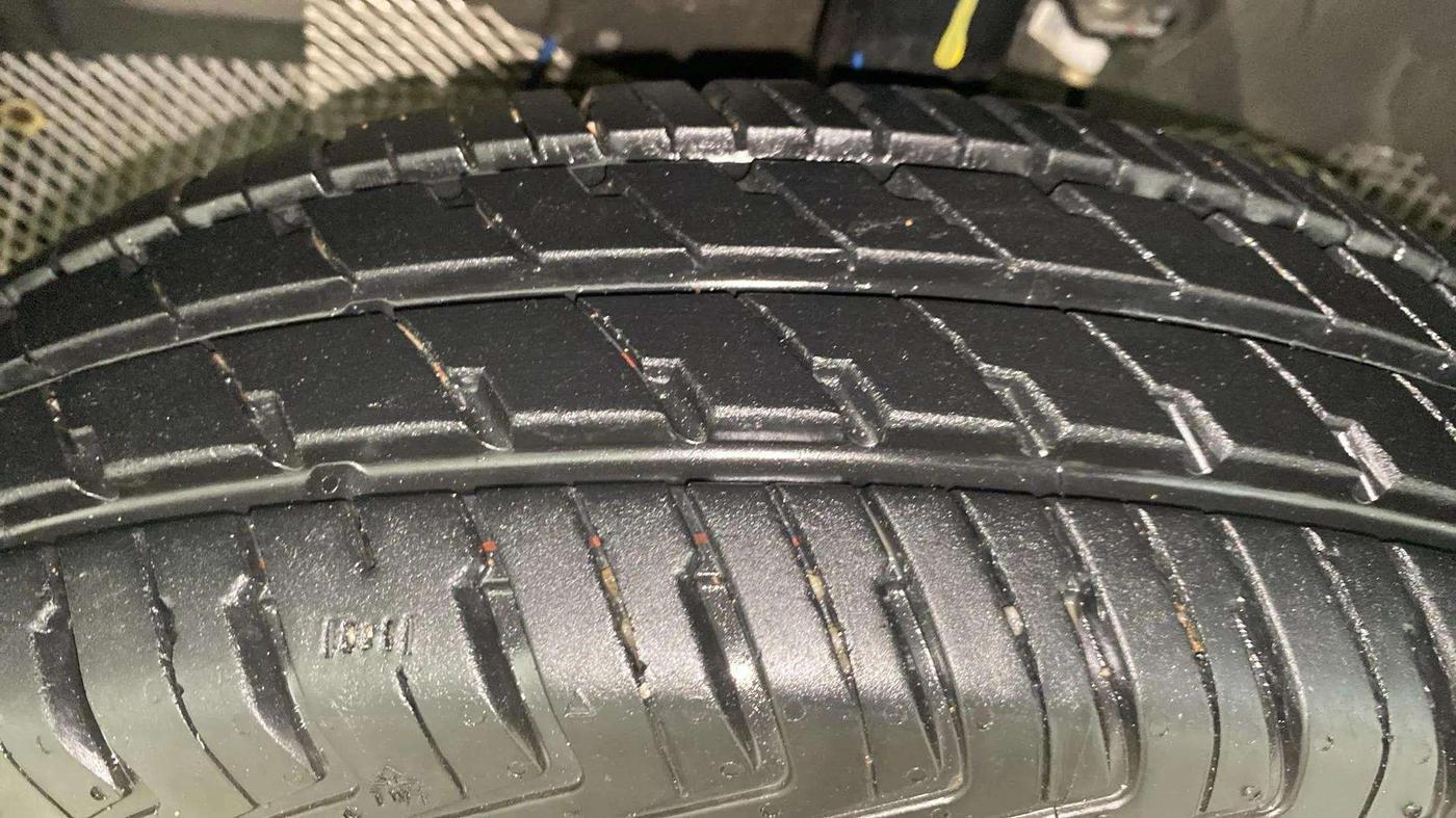 2024 Maruti Alto K10 VXI PLUS AMT, Petrol, Automatic, 3,006 km, Left Front Tyre Tread