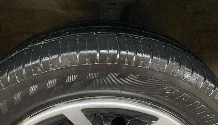 2013 Maruti Wagon R 1.0 VXI, Petrol, Manual, 29,774 km, Left Front Tyre Tread
