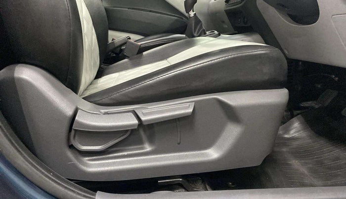 2019 Hyundai GRAND I10 NIOS SPORTZ 1.2 KAPPA VTVT, Petrol, Manual, 30,370 km, Driver Side Adjustment Panel