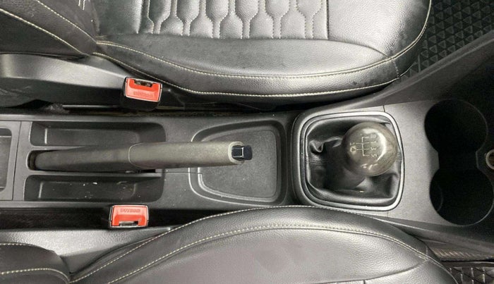 2017 Volkswagen Ameo COMFORTLINE 1.2L, Petrol, Manual, 87,650 km, Gear Lever