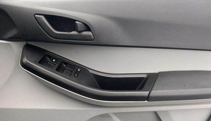 2023 Tata Tiago XTA PETROL, Petrol, Automatic, 27,497 km, Driver Side Door Panels Control