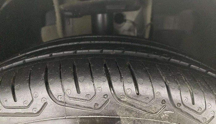 2023 Tata Tiago XTA PETROL, Petrol, Automatic, 27,497 km, Right Front Tyre Tread