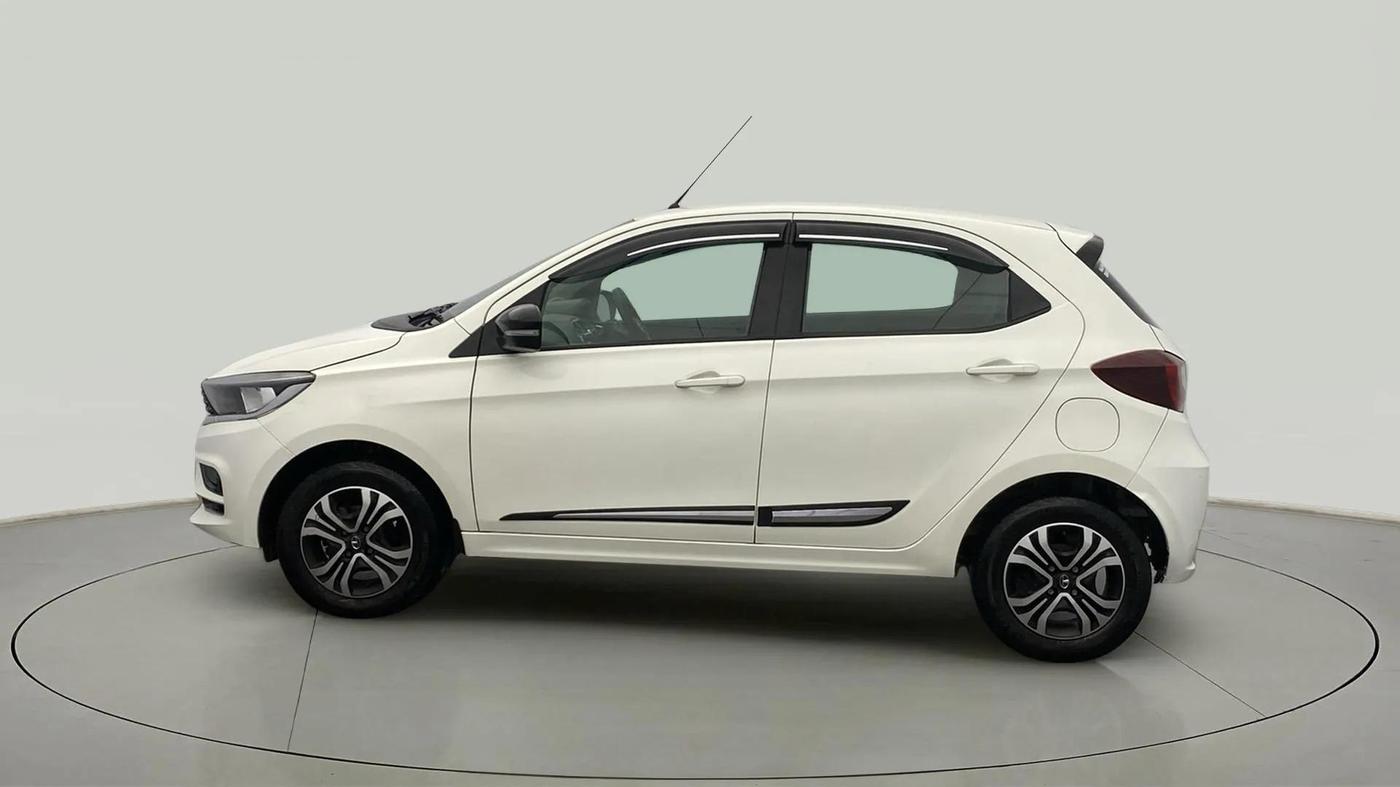 2023 Tata Tiago XTA PETROL, Petrol, Automatic, 27,526 km, Left Side