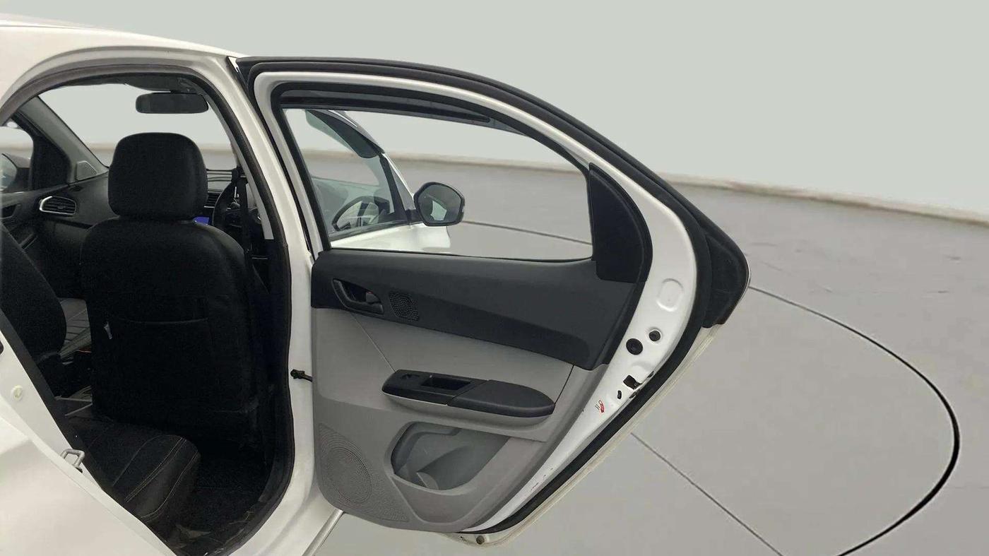 2023 Tata Tiago XTA PETROL, Petrol, Automatic, 27,526 km, RHS Rear Door