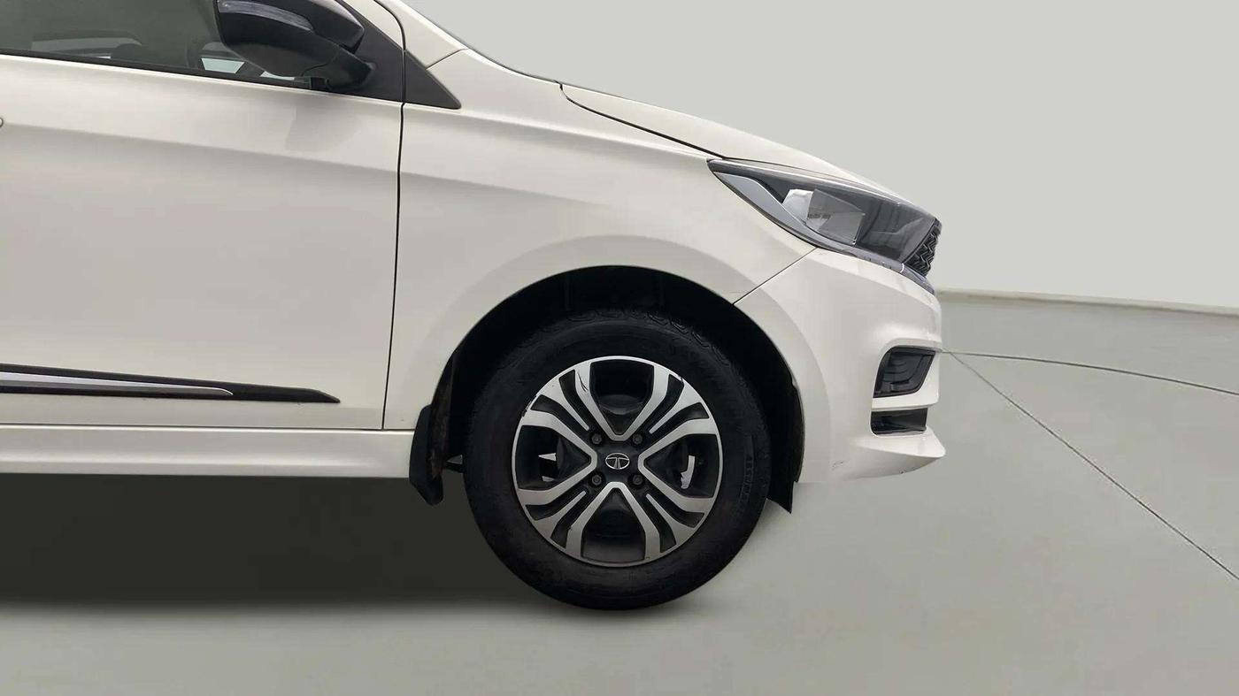 2023 Tata Tiago XTA PETROL, Petrol, Automatic, 27,526 km, Right Front Wheel