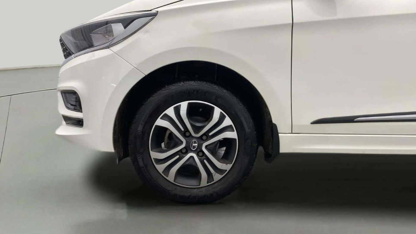 2023 Tata Tiago XTA PETROL, Petrol, Automatic, 27,526 km, Left Front Wheel