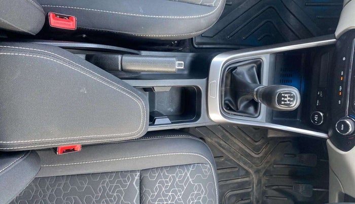 2024 Tata ALTROZ XZ PLUS SUNROOF CNG, CNG, Manual, 3,045 km, Gear Lever