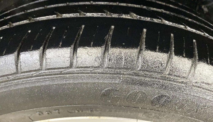 2017 Hyundai Elite i20 ASTA 1.2, Petrol, Manual, 43,894 km, Left Front Tyre Tread