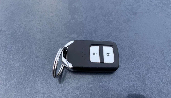 2022 Honda WR-V 1.5L I-DTEC VX MT, Diesel, Manual, 43,594 km, Key Close Up