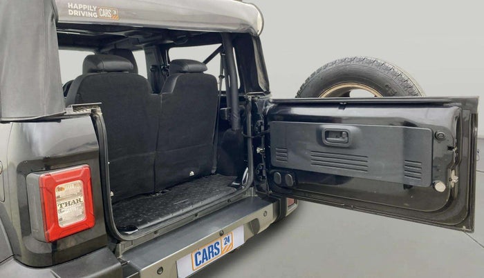 2021 Mahindra Thar LX  P 4WD AT CONVERTIBLE, Petrol, Automatic, 45,727 km, Boot Door Open