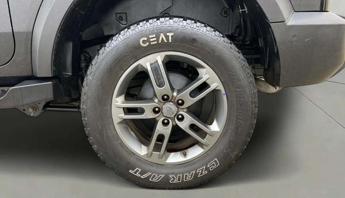 2021 Mahindra Thar LX  P 4WD AT CONVERTIBLE, Petrol, Automatic, 45,727 km, Left Rear Wheel