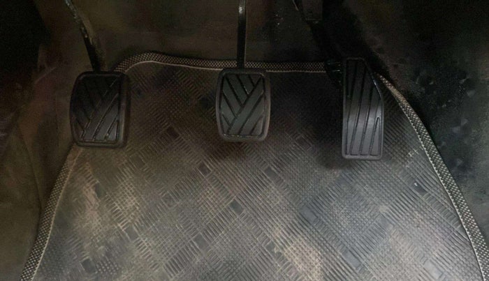 2022 Maruti Baleno DELTA PETROL 1.2, Petrol, Manual, 24,837 km, Pedals