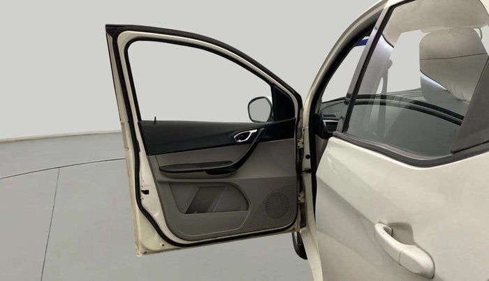 2017 Tata Tiago XZ PETROL, Petrol, Manual, 77,159 km, LHS Front Door