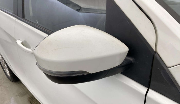 2017 Tata Tiago XZ PETROL, Petrol, Manual, 77,159 km, Right rear-view mirror - Mirror movement not proper
