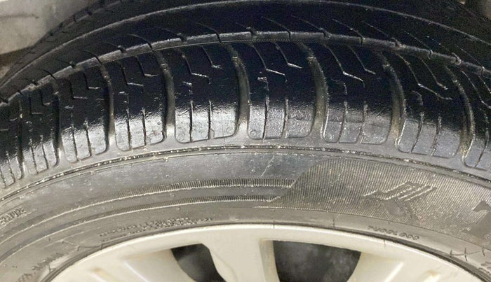 2017 Tata Tiago XZ PETROL, Petrol, Manual, 77,159 km, Right Rear Tyre Tread
