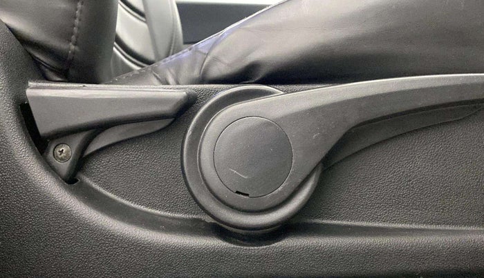 2017 Tata Tiago XZ PETROL, Petrol, Manual, 77,159 km, Driver Side Adjustment Panel