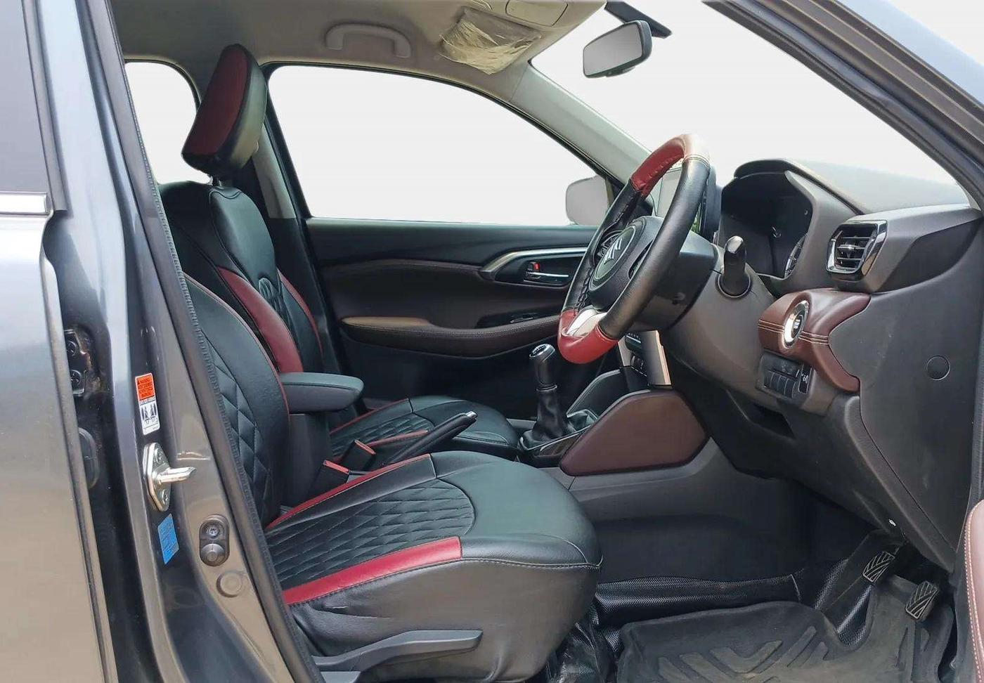 2022 Maruti Grand Vitara ZETA SMART HYBRID, Petrol, Manual, 67,763 km, Right Side Front Door Cabin