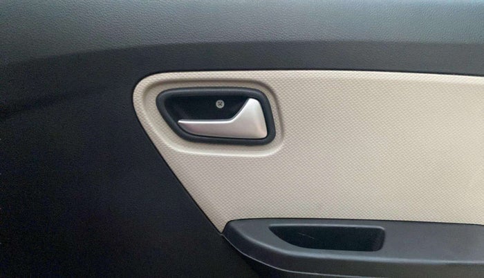 2020 Maruti Alto LXI, Petrol, Manual, 34,548 km, Driver Side Door Panels Control