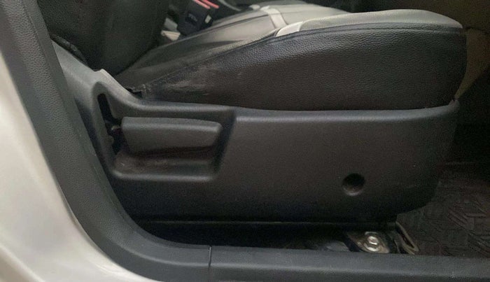 2020 Maruti Alto LXI, Petrol, Manual, 34,548 km, Driver Side Adjustment Panel