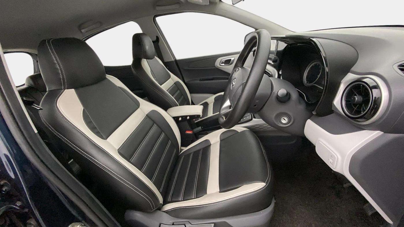 2019 Hyundai GRAND I10 NIOS SPORTZ AMT 1.2 KAPPA VTVT, Petrol, Automatic, 19,130 km, Right Side Front Door Cabin