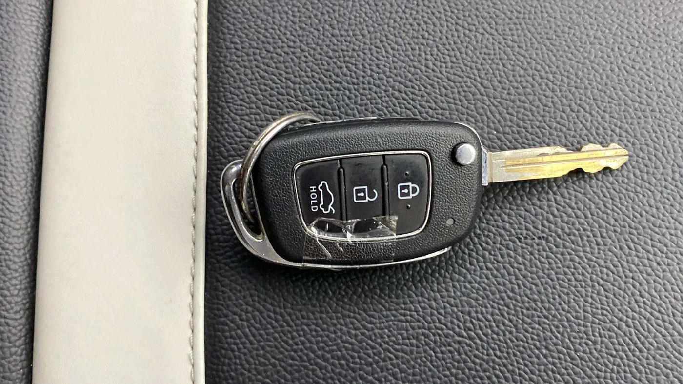 2019 Hyundai GRAND I10 NIOS SPORTZ AMT 1.2 KAPPA VTVT, Petrol, Automatic, 19,130 km, Key Close Up