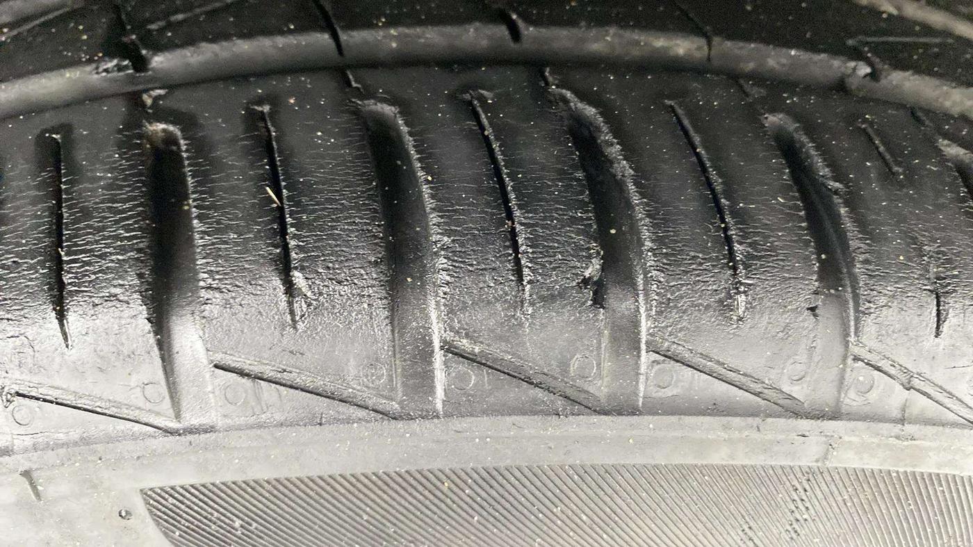2019 Hyundai GRAND I10 NIOS SPORTZ AMT 1.2 KAPPA VTVT, Petrol, Automatic, 19,130 km, Right Front Tyre Tread
