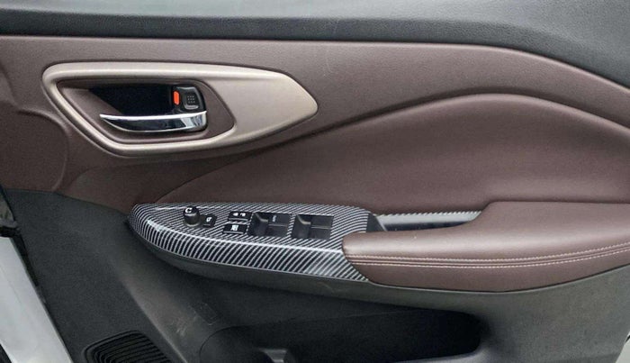 2023 Maruti FRONX ALPHA 1.0L TURBO 6 AT, Petrol, Automatic, 20,537 km, Driver Side Door Panels Control
