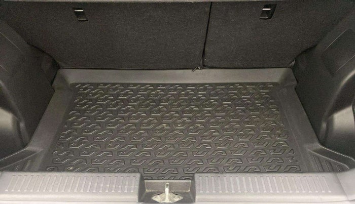 2023 Maruti FRONX ALPHA 1.0L TURBO 6 AT, Petrol, Automatic, 20,537 km, Boot Inside