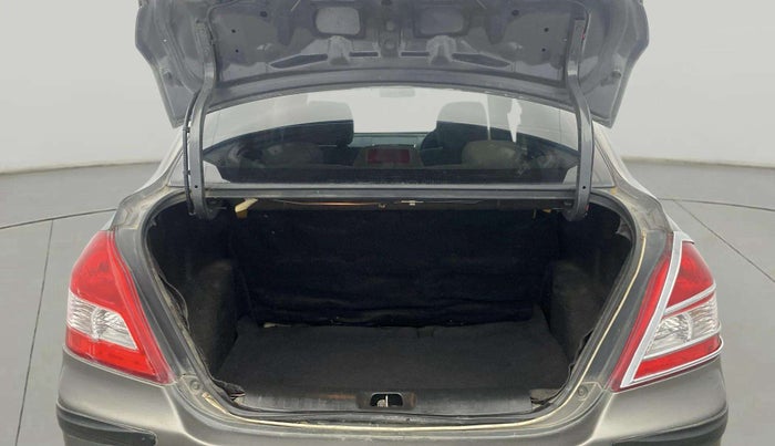 2015 Maruti Swift Dzire VXI, Petrol, Manual, 70,045 km, Boot Open Zoomed View