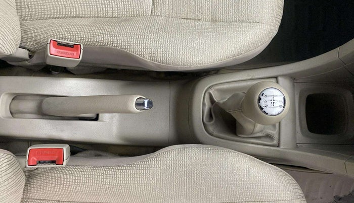 2015 Maruti Swift Dzire VXI, Petrol, Manual, 70,045 km, Gear Lever