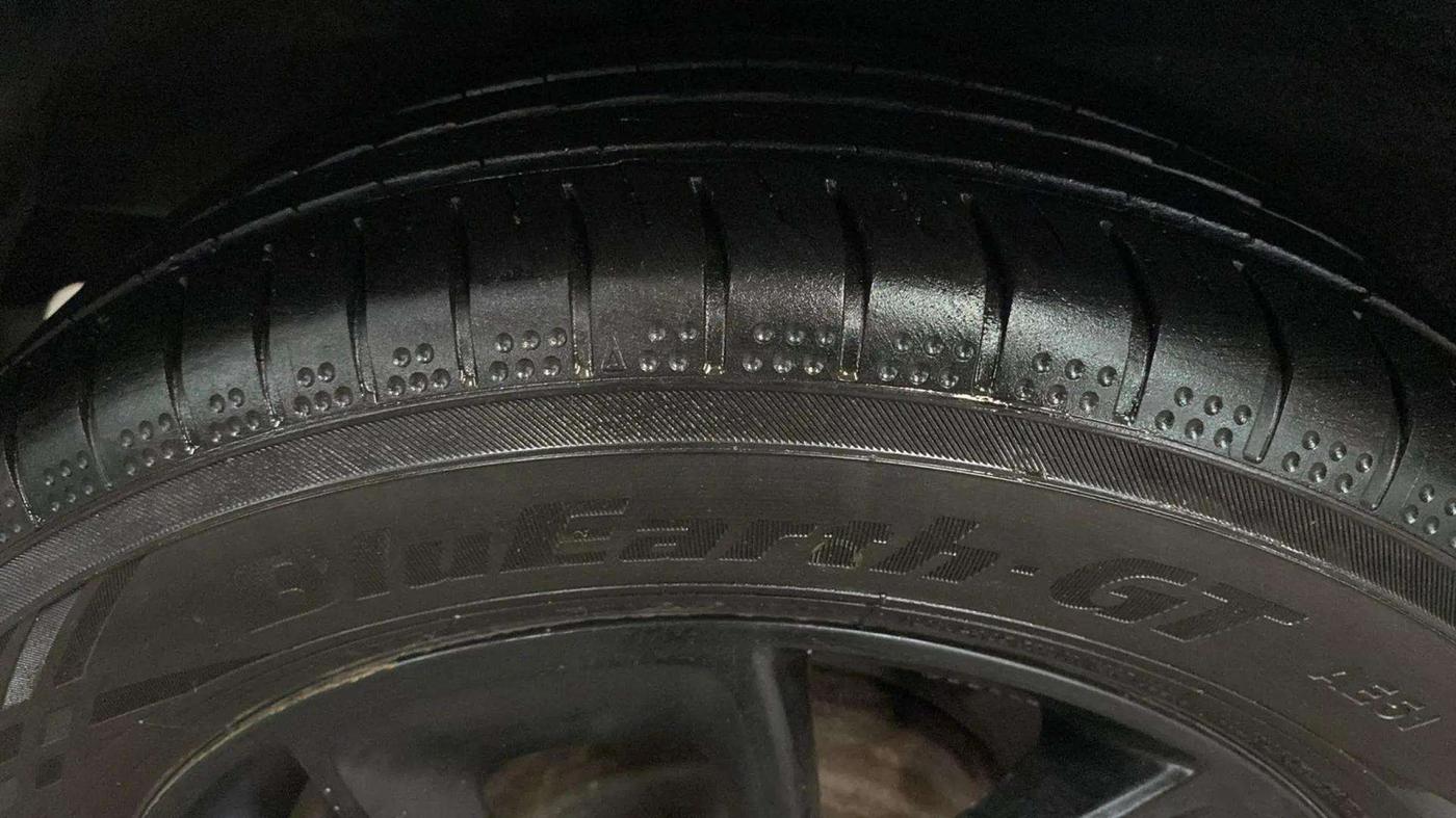 2020 Maruti IGNIS ZETA 1.2 AMT, Petrol, Automatic, 17,192 km, Right Rear Tyre Tread