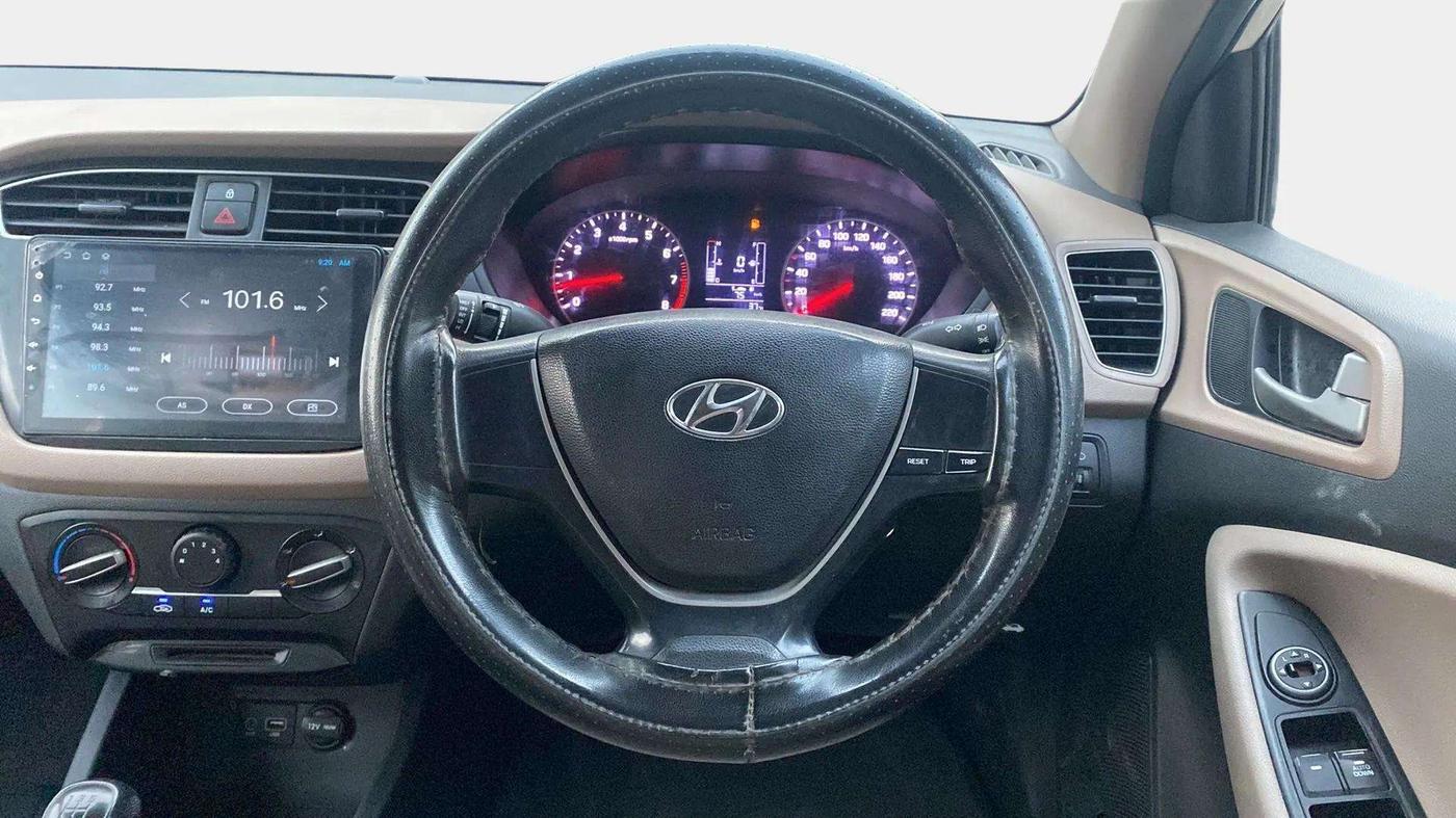2018 Hyundai Elite i20 MAGNA EXECUTIVE 1.2, Petrol, Manual, 77,281 km, Steering Wheel Close Up