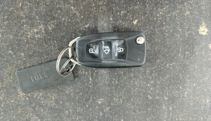 2017 Tata TIGOR XZ PETROL, Petrol, Manual, 57,677 km, Key Close Up