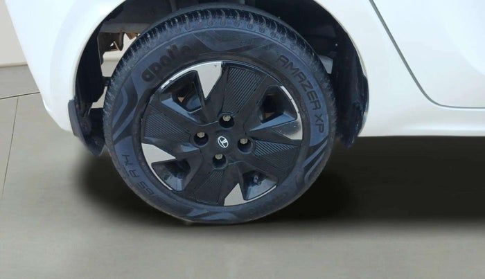 2024 Tata TIAGO EV XZ PLUS TECH LUX LONG RANGE, Electric, Automatic, 15,045 km, Right Rear Wheel