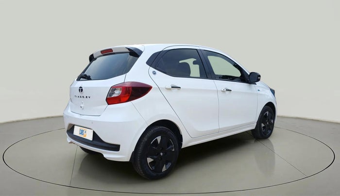 2024 Tata TIAGO EV XZ PLUS TECH LUX LONG RANGE, Electric, Automatic, 15,045 km, Right Back Diagonal
