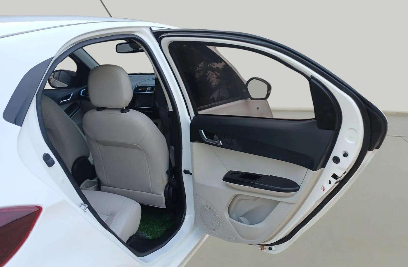 2024 Tata TIAGO EV XZ PLUS TECH LUX LONG RANGE, Electric, Automatic, 15,045 km, RHS Rear Door