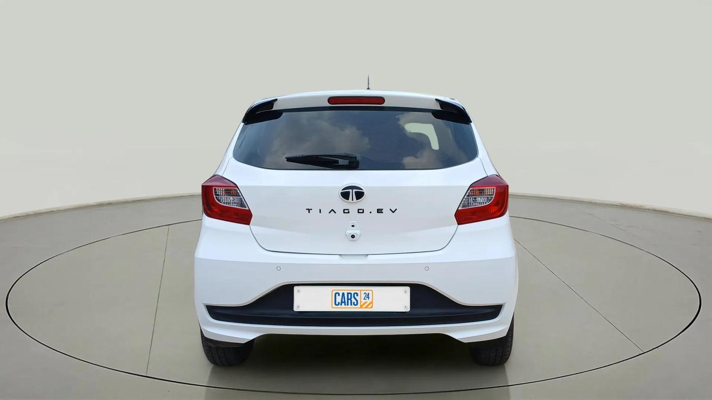 2024 Tata TIAGO EV XZ PLUS TECH LUX LONG RANGE, Electric, Automatic, 15,045 km, Back/Rear