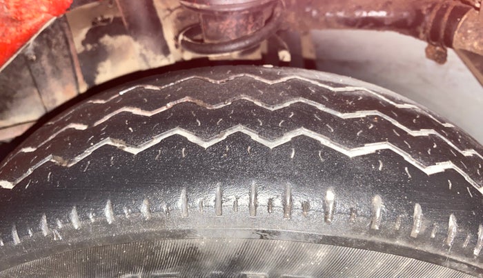 2012 Maruti Alto 800 LXI, Petrol, Manual, 62,499 km, Left Rear Tyre Tread