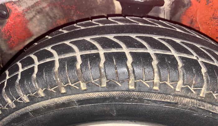 2012 Maruti Alto 800 LXI, Petrol, Manual, 62,499 km, Left Front Tyre Tread