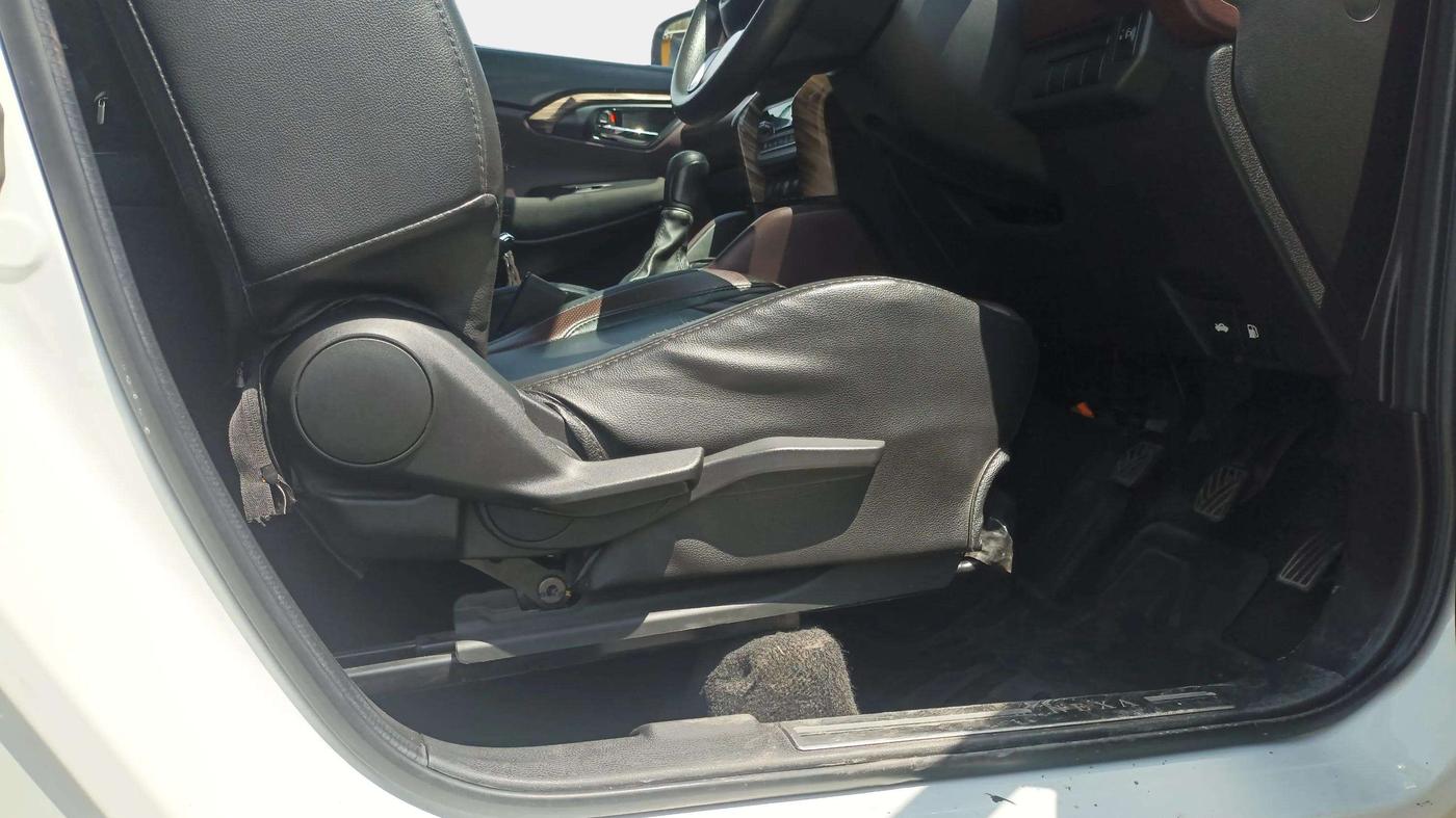 2023 Maruti Grand Vitara DELTA CNG, CNG, Manual, 65,480 km, Driver Side Adjustment Panel