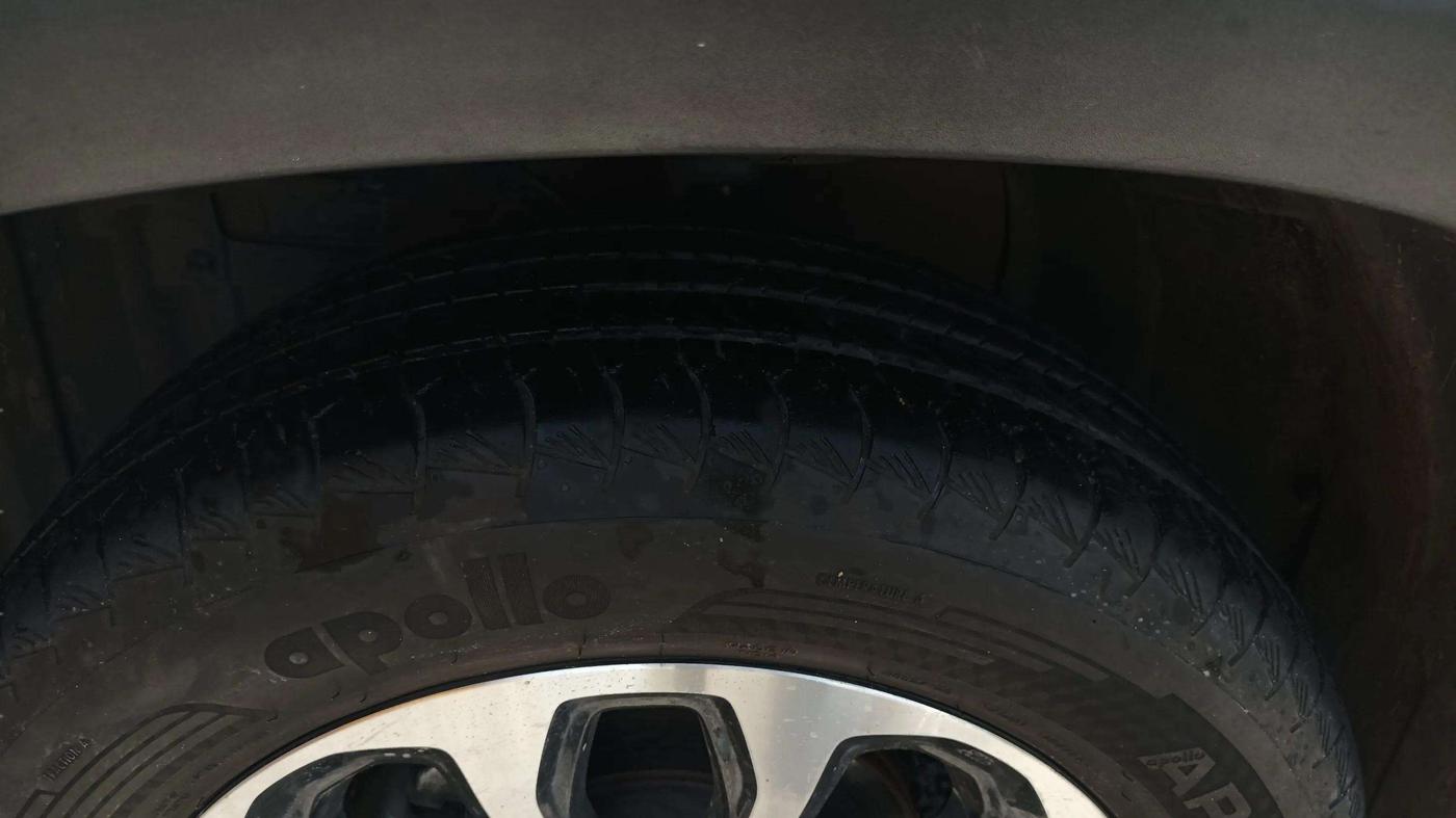 2023 Maruti Grand Vitara DELTA CNG, CNG, Manual, 65,480 km, Left Front Tyre Tread