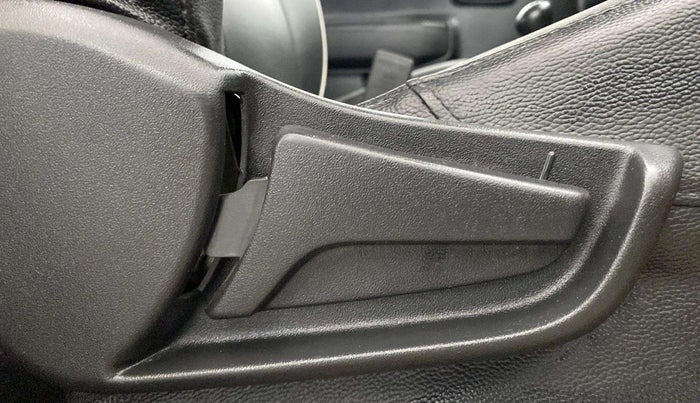 2019 Maruti S PRESSO VXI+, Petrol, Manual, 43,177 km, Driver Side Adjustment Panel