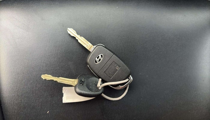 2022 Hyundai VENUE SX 1.5 CRDI, Diesel, Manual, 69,079 km, Key Close Up