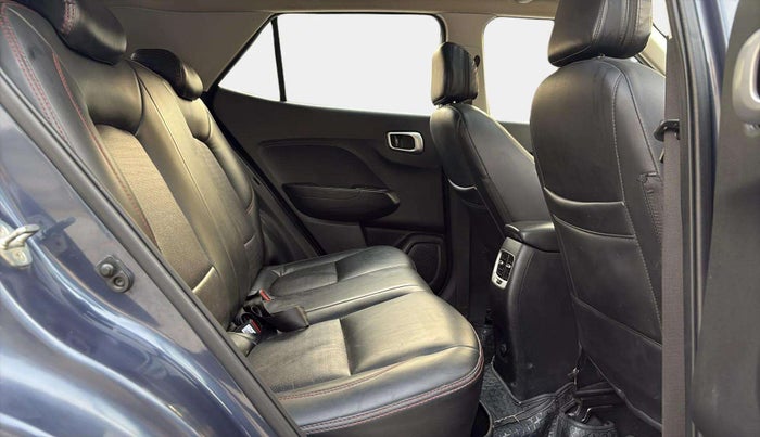 2022 Hyundai VENUE SX 1.5 CRDI, Diesel, Manual, 69,079 km, Right Side Rear Door Cabin