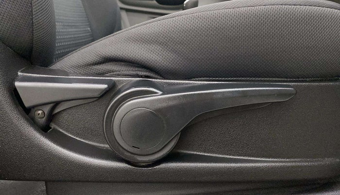 2019 Tata Tiago XZ PLUS PETROL, Petrol, Manual, 76,412 km, Driver Side Adjustment Panel