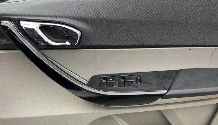 2019 Tata Tiago XZ PLUS PETROL, Petrol, Manual, 76,412 km, Driver Side Door Panels Control