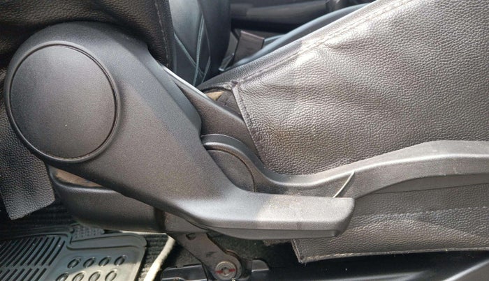 2022 Maruti Swift VXI, CNG, Manual, 49,210 km, Driver Side Adjustment Panel