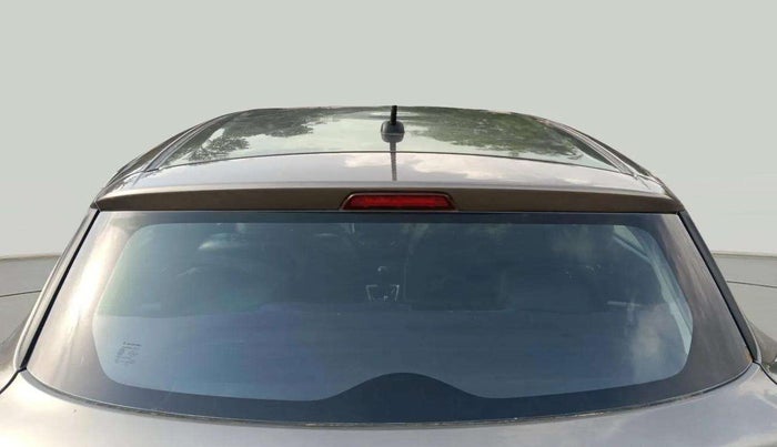2022 Maruti Swift VXI, CNG, Manual, 49,210 km, Rear Windshield